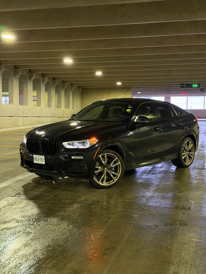 BMW X6 M50I - Hotel